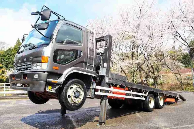 三菱 ファイター KL-FQ61FN(6x4)の写真1