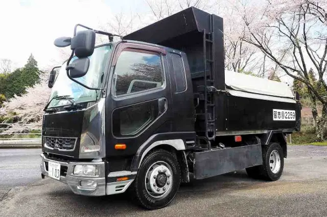 三菱 ファイター QKG-FK62FZ(2WD)の写真1