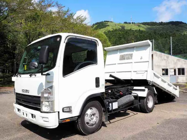 いすゞ エルフ PDG-NPR75N(2WD)の写真1