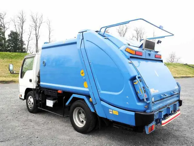 いすゞ エルフ TKG-NKR85AN(2WD)の写真3