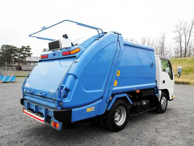 いすゞ エルフ TKG-NKR85AN(2WD)の写真5