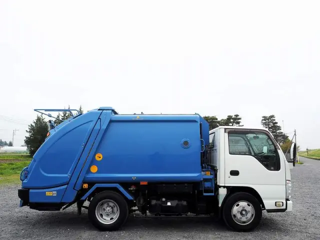 いすゞ エルフ TKG-NKR85AN(2WD)の写真6