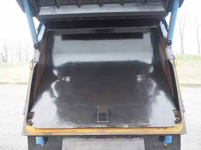 いすゞ エルフ TKG-NKR85AN(2WD)の写真16