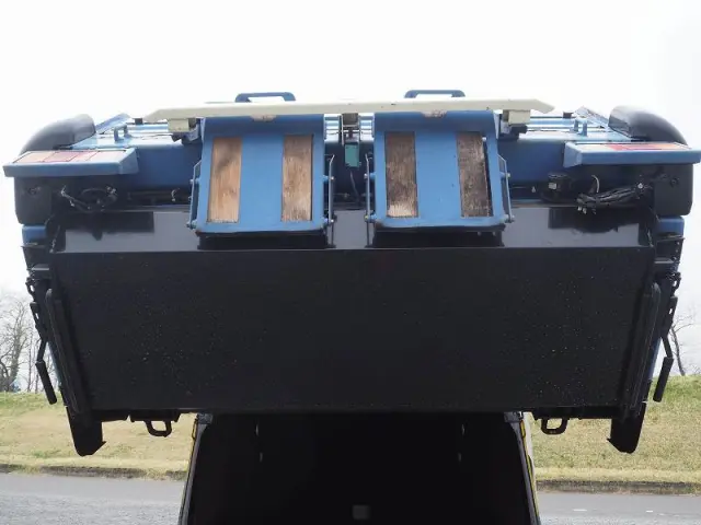 いすゞ エルフ TKG-NKR85AN(2WD)の写真18