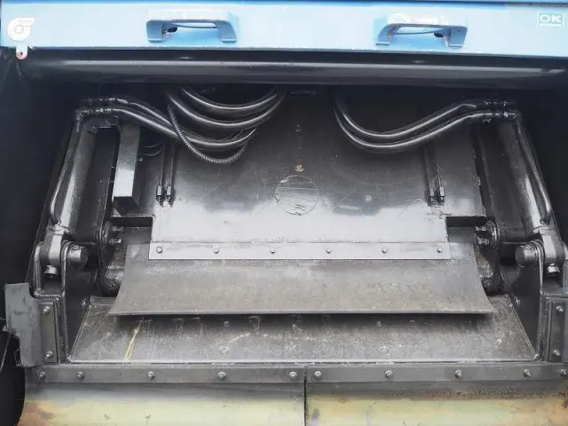 いすゞ エルフ TKG-NKR85AN(2WD)の写真24