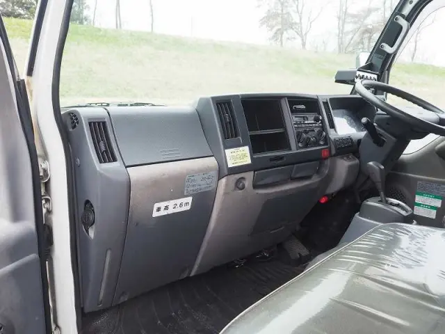 いすゞ エルフ TKG-NKR85AN(2WD)の写真45