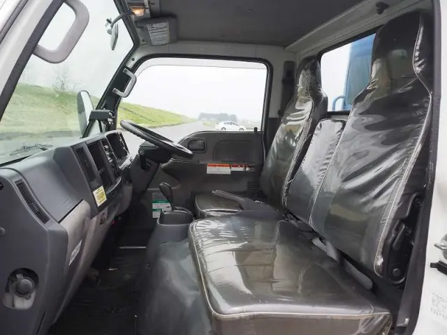 いすゞ エルフ TKG-NKR85AN(2WD)の写真46