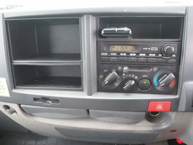 いすゞ エルフ TKG-NKR85AN(2WD)の写真49