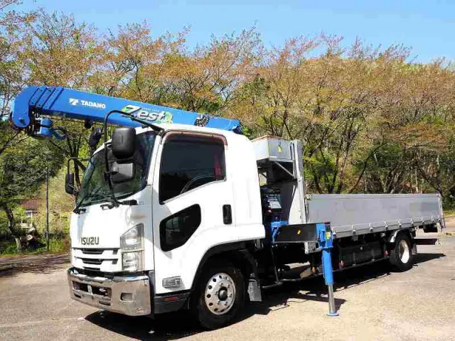 いすゞ フォワード TKG-FRR90T2(2WD)の写真1