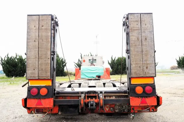 日野 プロフィア SS1EKJ-10183(6x4)の写真4