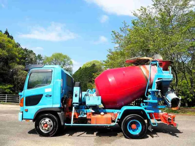 日野 レンジャー BDG-FC7JCWA(2WD)の写真2