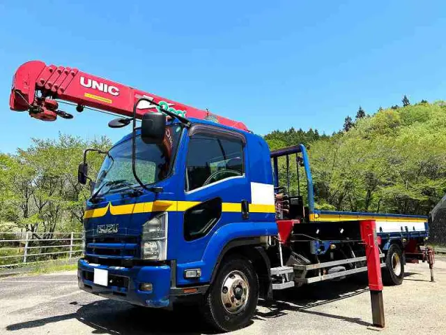 いすゞ フォワード TKG-FRR90S2(2WD)の写真1