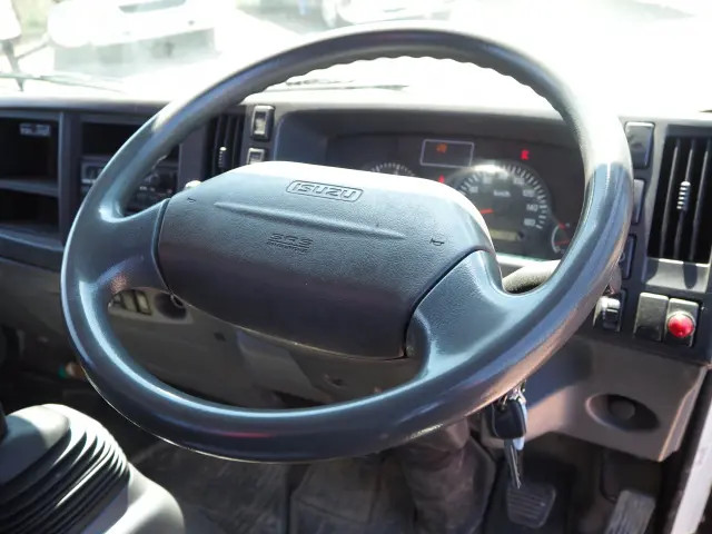 いすゞ エルフ SDG-NMS85AR(4WD)の写真45