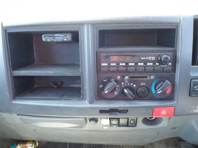 いすゞ エルフ SDG-NMS85AR(4WD)の写真46