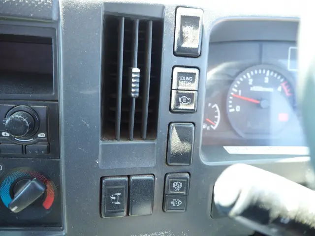 いすゞ エルフ SDG-NMS85AR(4WD)の写真48