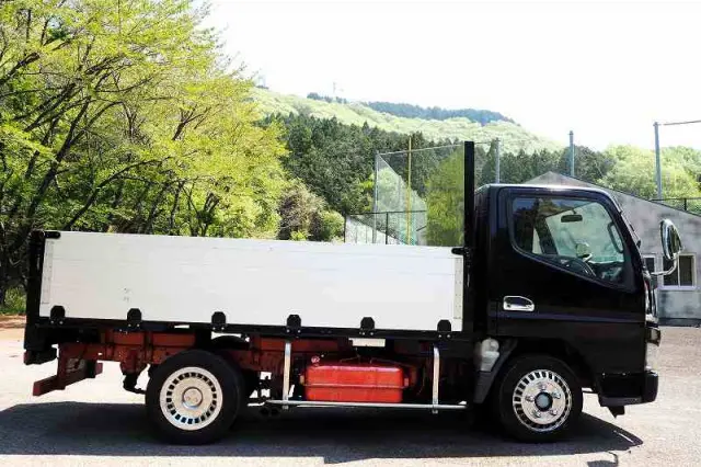 三菱 キャンター KK-FE70CB(2WD)の写真6