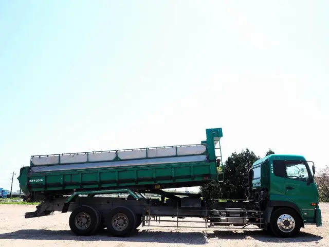 UD クオン ADG-CW4ZL(6x4)の写真6