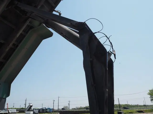 UD クオン ADG-CW4ZL(6x4)の写真15