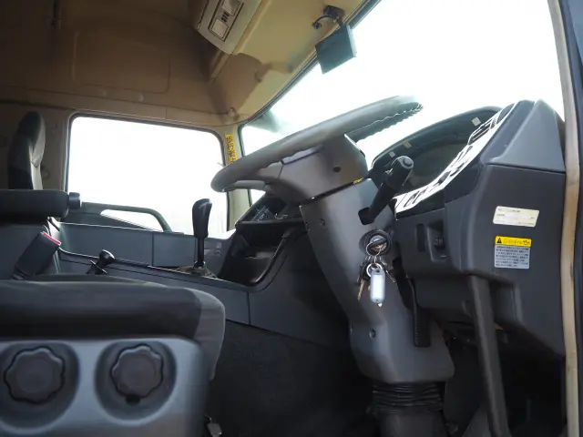 三菱 スーパーグレート QPG-FS64VZ(8x4)の写真46