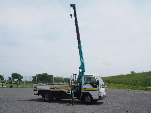 いすゞ エルフ PB-NKR81AR(2WD)の写真13