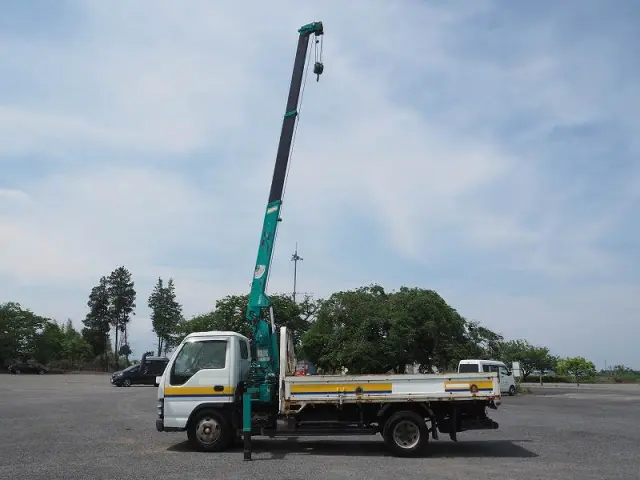 いすゞ エルフ PB-NKR81AR(2WD)の写真16