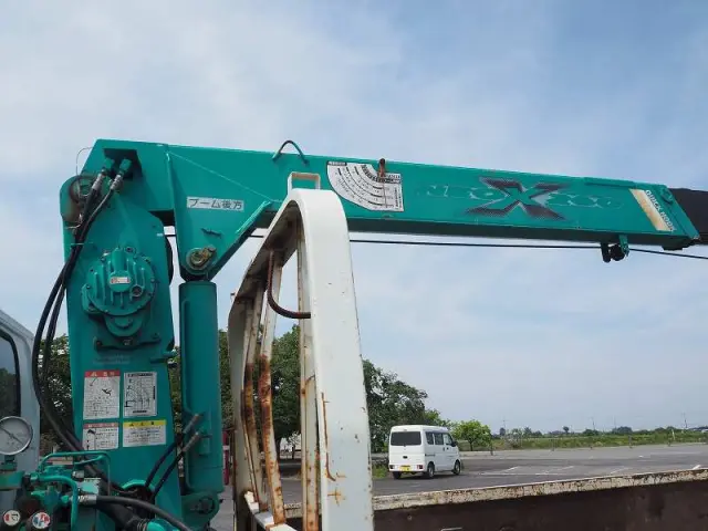 いすゞ エルフ PB-NKR81AR(2WD)の写真17