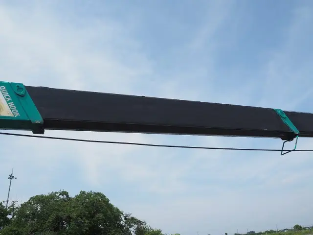 いすゞ エルフ PB-NKR81AR(2WD)の写真18