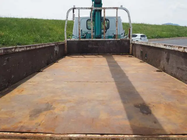 いすゞ エルフ PB-NKR81AR(2WD)の写真22