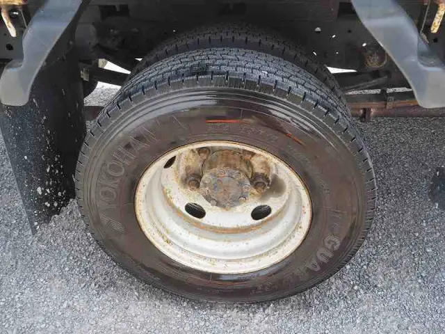 いすゞ エルフ PB-NKR81AR(2WD)の写真29