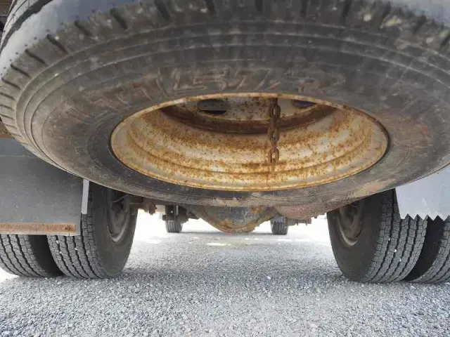 いすゞ エルフ PB-NKR81AR(2WD)の写真31