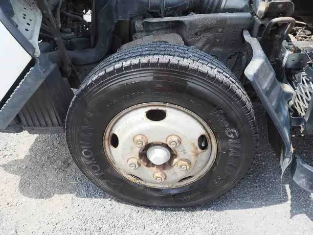 いすゞ エルフ PB-NKR81AR(2WD)の写真38