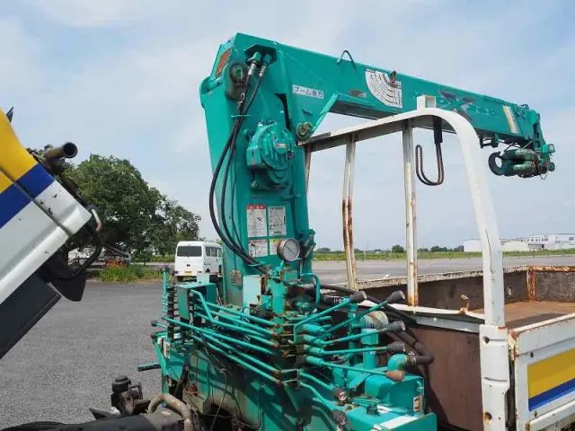 いすゞ エルフ PB-NKR81AR(2WD)の写真43