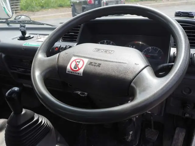 いすゞ エルフ PB-NKR81AR(2WD)の写真47