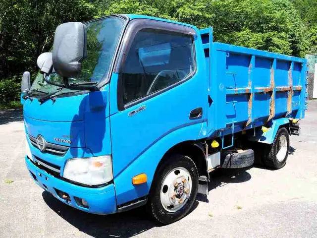 日野 デュトロ TKG-XZC675T(4WD)の写真1