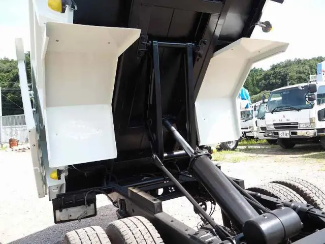 日野 デュトロ TKG-XZC675T(4WD)の写真23