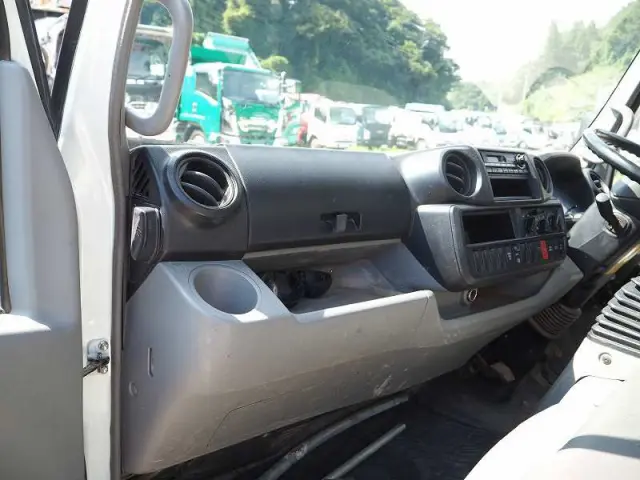 日野 デュトロ TKG-XZC675T(4WD)の写真44