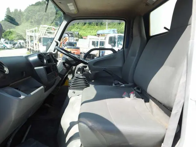 日野 デュトロ TKG-XZC675T(4WD)の写真46