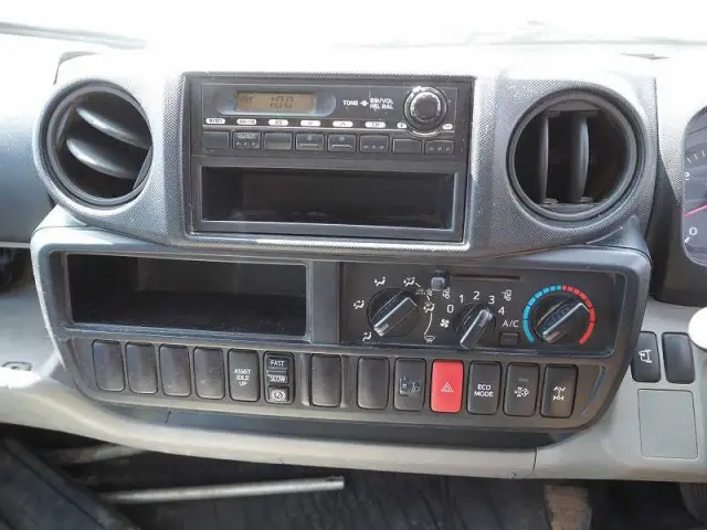 日野 デュトロ TKG-XZC675T(4WD)の写真49