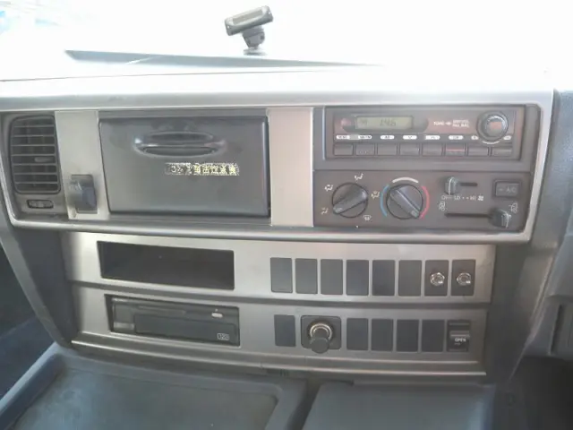 日野 プロフィア KS-FS1EZWA(6x4)の写真49