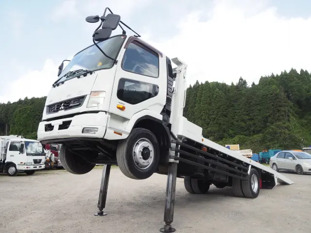 三菱 ファイター QKG-FK72FZ(2WD)の写真1