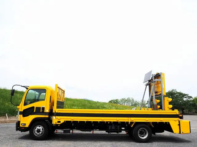 いすゞ エルフ TKG-FRR90S1(2WD)の写真2