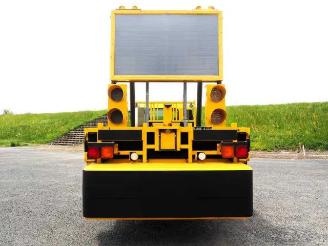 いすゞ エルフ TKG-FRR90S1(2WD)の写真4