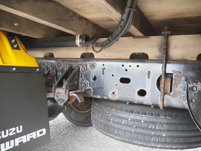 いすゞ エルフ TKG-FRR90S1(2WD)の写真26