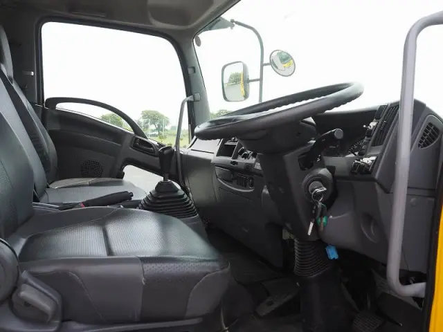 いすゞ エルフ TKG-FRR90S1(2WD)の写真41