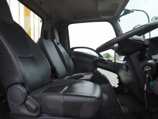 いすゞ エルフ TKG-FRR90S1(2WD)の写真42