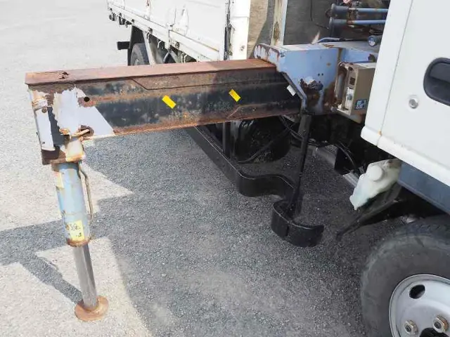 いすゞ エルフ PB-NKR81AR(2WD)の写真9