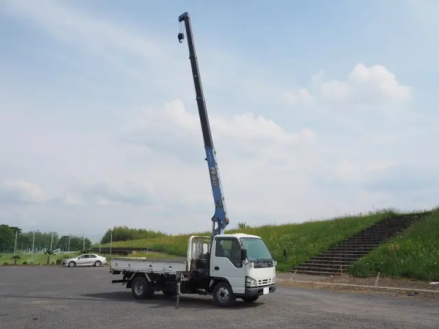 いすゞ エルフ PB-NKR81AR(2WD)の写真13