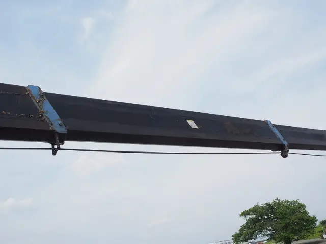 いすゞ エルフ PB-NKR81AR(2WD)の写真19