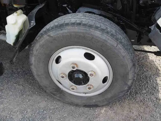 いすゞ エルフ PB-NKR81AR(2WD)の写真26