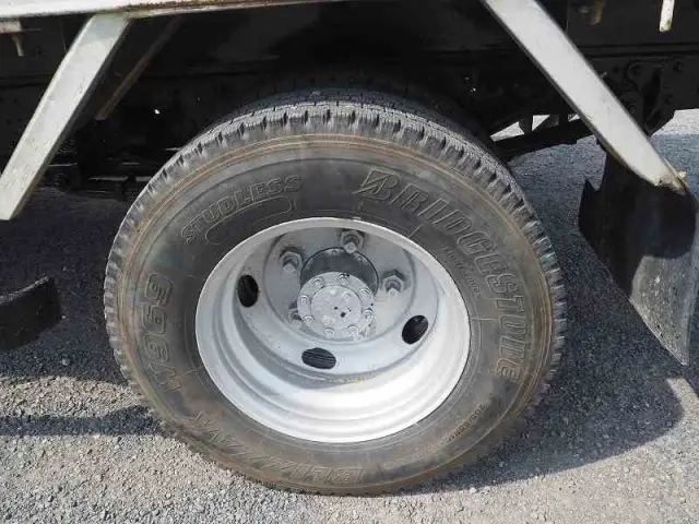 いすゞ エルフ PB-NKR81AR(2WD)の写真31